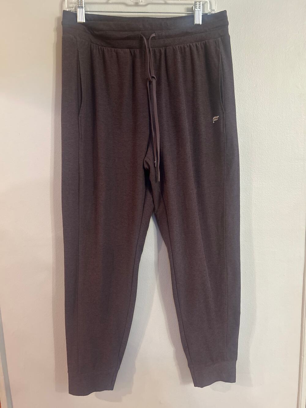 Fabletics Women’s L Plum Burgundy Joggers Tapered Sweatpants Athleisure Cozy